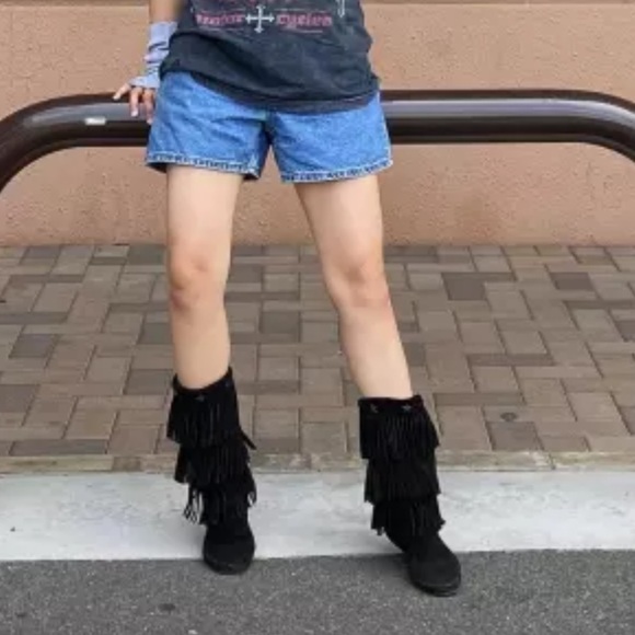 Minnetonka 3-Layer Fringe Boot Black Genuine Suede Fringe Moccasin Boots Size 9 - Picture 12 of 12